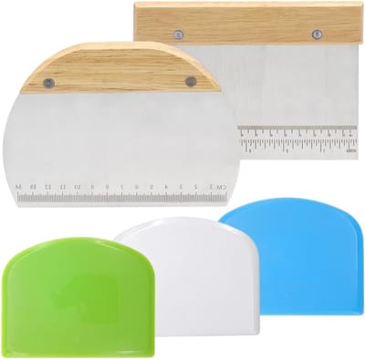 Multifunctionele RVS deegschrapers, 15 cm, ideaal voor het snijden van deeg, pizza en taarten met houten handvat