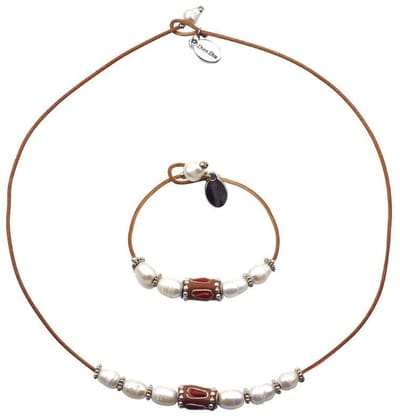 Zoetwater parel set Ibiza Red - parelketting + parel armband - echte parels - echt leer - wit - zilver - bruin - rood - luxe sieraden zakje - parelketting dames - parel armband dames