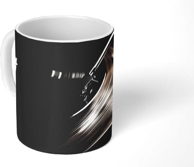 Mok - Koffiemok - Close-up - Vinylplaat - Platenspeler - Zwart - Mokken - 350 ML - Beker - Koffiemokken - Theemok