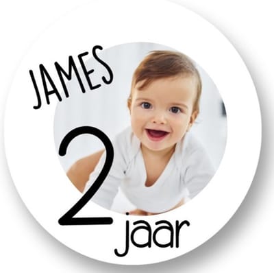 20x Traktatie Stickers Met EIGEN Foto - Gepersonaliseerd - eigen foto - Sluitstickers - Kinderfeest Traktatie - Uitdelen - Uitdeeltraktatie - Wensetiket - Rond - 40mm - Glossy sticker - Uitdeeltraktatie - Kinderfeest
