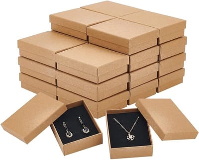 24 Stuks Kettingringdozen, Bruine Kraft Kartonnen Sieraden Dozen 9x7x2.8cm, Rectangulaire Sieraden Cadeau Dozen voor Huwelijksjubileums en Speciale Gelegenheden