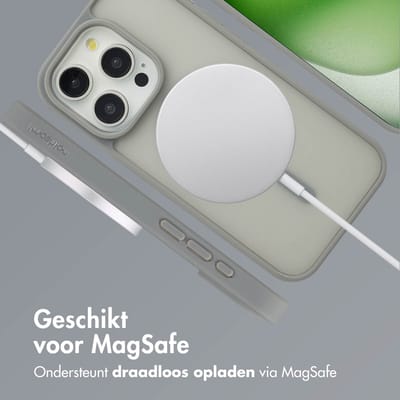 imoshion Hoesje - Geschikt voor iPhone 15 Pro - Color Guard Backcover geschikt voor MagSafe - Grijs