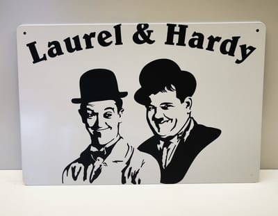 Metalen wandbord - Laurel & Hardy - Mancave - Wand Decoratie - Metal sign - Mancave decoratie - Decoratie - Metalen borden - Tekst borden - Metalen bord
