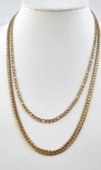 Ketting - Goudkleurig - 2 verschillende laags - RVS - Lengte 40-45 + 5 cm verlengketting zodat je hem eenvoudig kunt verstellen passend bij je outfit. ketting bestaat uit 45 cm x br 4mm Gourmetschakel Plat en 40 cm x br 3mm prachtig Figaro schakel