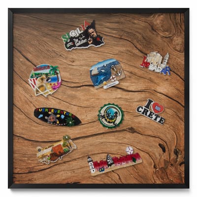 Tulup Magneetbord met Zwarte Frame - Bruin Magneetbord met Patronen - 50 cm x 50 cm - Gebarsten houttextuur - Magnetisch Bord voor Thuis en Kantoor - Magneetbord voor Herinneringen - Magnetisch Bord voor Magneten