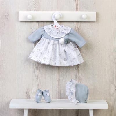 Asi poppenkleding grijze jurk Scandinavisch design met bonnet en schoentjes.