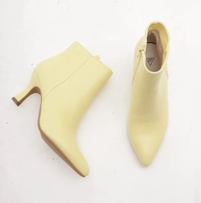 ZoeZo Design - laarzen - voorjaar/zomerlaarzen - korte laarsjes - enkellaarzen - kittenheels - kleine naaldhak - geel - met rits - maat 36 - hakhoogte 5 cm - imitatieleer