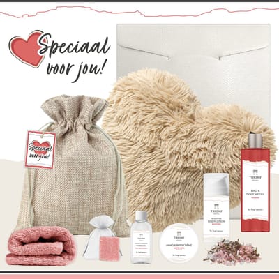 Geschenkset “Speciaal Voor Jou!” - 8 producten - 1220 gram - Triomf Cosmetica | Giftset voor haar Verjaardag Cadeau Valentijnsdag Valentijn Luxe wellness cadeaubox Vriendin Vrouw Meisje Cadeaupakket Hartje Liefde Geschenk Pakket Gift Rood Beige