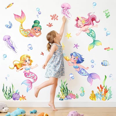 Muursticker Zeemeermin Onder de Zee - Decoratieve Wandstickers voor Meisjeskamer, Babykamer en Badkamer met Oceaan en Vis Thema