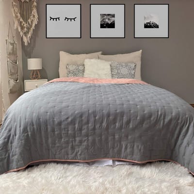 La'Moussawi ® Extra Grote Omkeerbare Bedsprei en Sofaplaid in Oudroze en Grijs met Stippenmotief