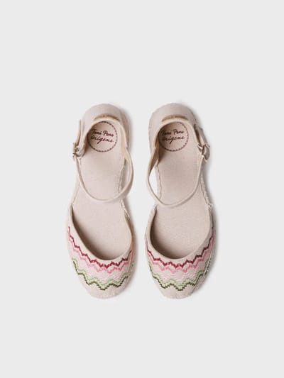 Vegan espadrille met sleehak en kruissteekborduurwerk | JESSIE