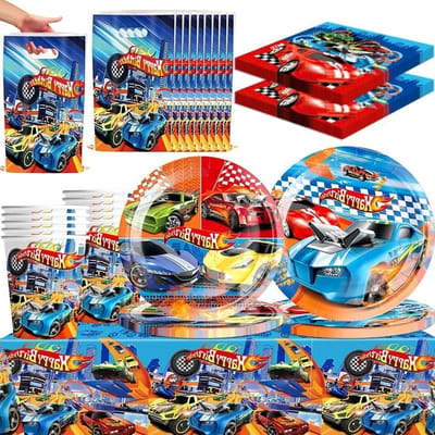 Complete feestset met 61 onderdelen in raceauto-thema, inclusief tafelkleed, borden, bekers en servetten voor een onvergetelijk feestje.
