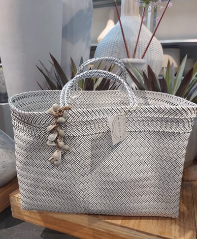 Eigen en Anders - Strandtas - Beachshopper - Shopper - Bohemian - Schelp - Wit - Zwart