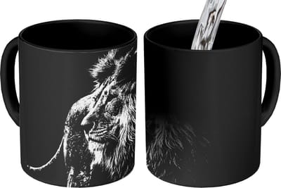 Magische Mok - Foto op Warmte Mokken - Koffiemok - Dieren - Wild - Leeuw - Zwart - Wit - Magic Mok - Beker - 350 ML - Theemok