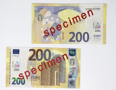 Educatief Speelgeld Set: 100 Stuks Nep 200 Euro Bankbiljetten voor Kinderen