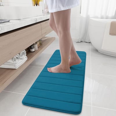 Dailygoods - Dailygoody - Badmat - Traagschuim - Antislip en absorberend - Blauw - Wasbaar - Comfortabel voor je voeten - Geschikt voor badkamer - 43 x 120 cm