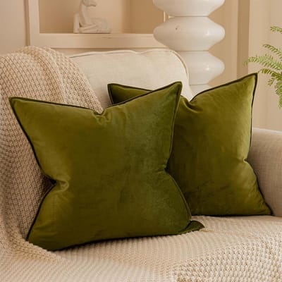 Decoratieve Kussenhoezen - Fluwelen Sierkussens - Woonkamer Aankleden - Zachte Fluweelkwaliteit - 65 x 65 cm - Olijfgroen