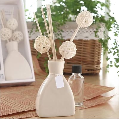 Dailygoods - 200 stuks labels voor hangers, prijskaartjes, 3,5 x 2,2 cm, kraftpapier, prijskaartjes, etiketten, cadeaulabels met draad, handgemaakte hangetiketten voor kleding, sieraden, display (wit en bruin)