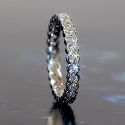 Huitan Dames Eeuwigheid Belofte Ringen met Ronde Cubic Zirconia Luxe Subtiele Trouwring Accessoires Tijdloze Klassieke Sieraden 10