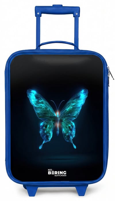 NoBoringSuitcases.com® - Kinderkoffer blauw - Kindertrolley jongen - Magische digitale vlinder - Koffer kind lichtgewicht - Reiskoffer trolley voor kinderen - Koffertje met lichtgevende wieltjes - Rolkoffer