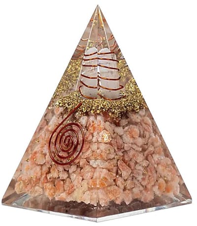 Orgoniet pyramide zonnesteen met zon symbool – 6 cm x 6 cm x 8,5 cm