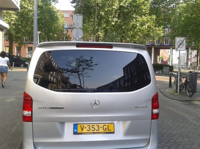 Spoiler Vito 2014+ W447 alleen voor klep gespoten in zilver metallic