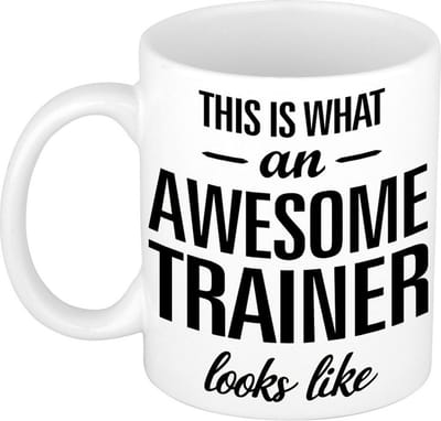 This is what an awesome trainer looks like - tekst koffie mok - beker - wit - 300 ml - Coach Cadeau