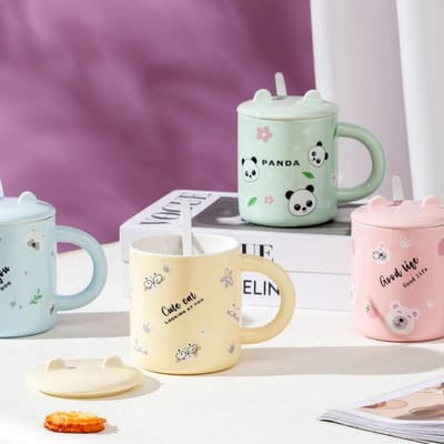 Cartoon Beer met Deksel Reliëf Keramische Mok Eenvoudige Set Leuke Mok Grote Capaciteit Hittebestendig Watermok Student 400ML white