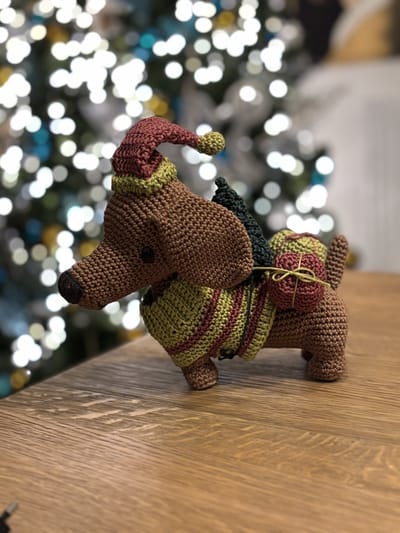 Corneeltje Wol - Haakpakket Ties de Kerst-Teckel - Cadeau tip - Haken