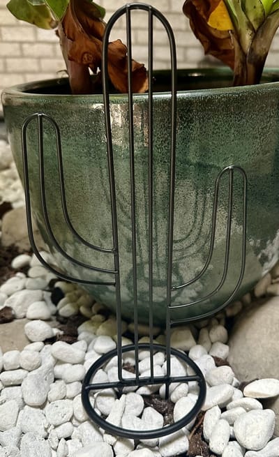 Metalen deco (tuin) steker " cactus " - zwart - hoogte 30 x 14 x 1 cm - Tuinaccessoires - Tuindecoratie - Tuinstekers