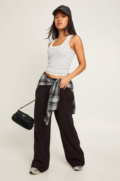 boohoo Dames Petite Rib wijde pijpenbroek | Zwart | Maat: 38