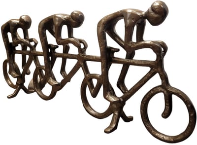 sculptuur op weg naar succes - 3 wielrenners mountainbiker - brons aluminium - 7x54x20 cm By Rawa