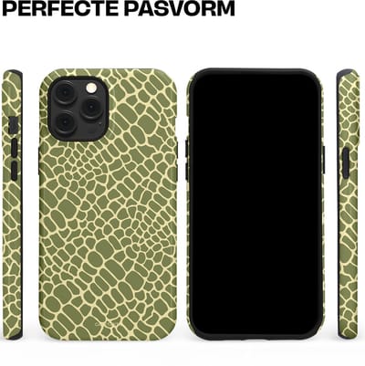 Casetastic hoesje geschikt voor Apple iPhone 12 Pro Max - MagSafe - Dubbellaagse bescherming - Exotische Groen Geel Krokodillen Schubben - Fashion Case - Saliegroen Beige