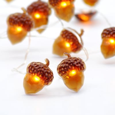 Ynkkvre - LED Lichtketting – Dennenappelvormige LED Lichtketting – 3 m 30 Lampjes LED Lichtketting – Kerstverlichting Voor Binnen en Buiten – Waterdicht IP64 – Afstandsbediening met Timer – 40 Uur Batterijduur – Buigzaam Koperdraad