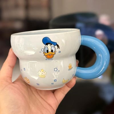 Mignon Dessin Animé Mickey Mouse Tasse Rouge Donald Duck Tasse Design Créatif Tasse en Céramique Maison Tasse Lait Flocons d'Avoine 300ml