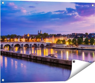 Gards Tuinposter Maastricht Maas Rivier bij de Sint Servaasbrug - 80x60 cm - Tuindoek - Tuindecoratie - Wanddecoratie buiten - Tuinschilderij