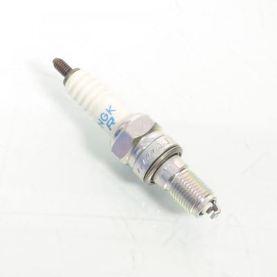 Bougie d'allumage NGK pour moto Honda 500 CBF 2004 à 2008 CR8EH-9S / 7750 Neuf