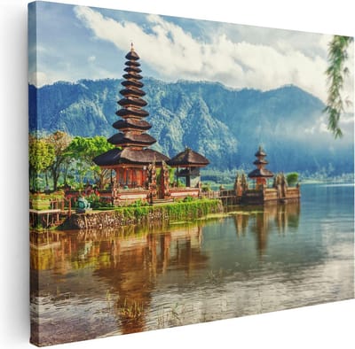 Artaza Canvas Schilderij Ulun Danu Bratan - 40x30 cm - Klein - Muurdecoratie Bali - Wanddecoratie Bergen - Kamer Accessoires