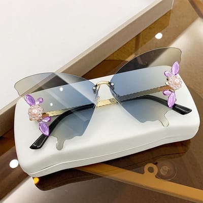 Dansfeest Vlinder Vorm Diamant-ingelegd Groot Montuur Zonnebril Dames Mode Zonnebril Dames Trendy Straat Opname [Source factory straight hair] gray