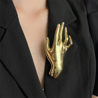 Hyperbole Métal Lisse Forme De Main De Paume Grandes Broches Pour Femmes Hommes Punk Unique Créatif Costume Pin Fête Bijoux beige