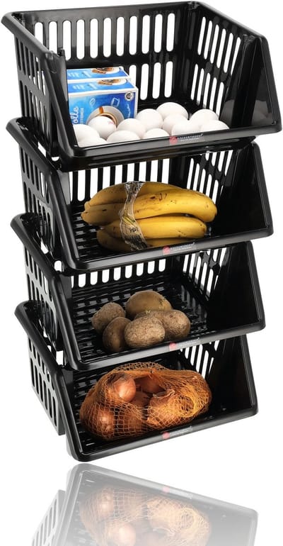 Stapelkratten Zwart – Set van 4 Stapelbare Opbergkratten – Groentemand & Fruitmand Keuken – Mandenrek voor Aardappelen, Uien en Blikjes – Opbergmanden voor Schuur, Keuken of Voorraadkast