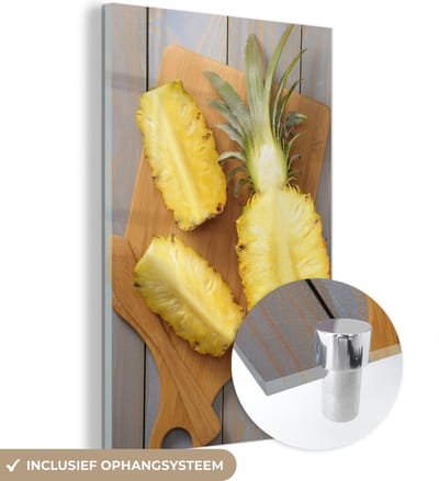 ® Glasschilderij 120x180 cm - Schilderij acrylglas - Ananas - Snijplank - Tafel - Foto op glas - Muurdecoratie woonkamer - Wanddecoratie slaapkamer - Schilderijen