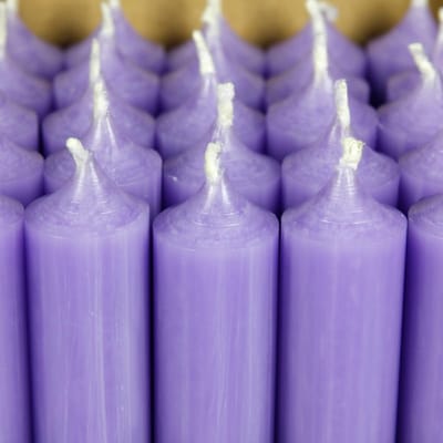 Standaard Kaarsen - Dinerkaarsen Set - Sfeerverlichting Creëren - Residuvrij Brandend - 16 Stuks 18cm - Lavendel
