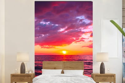 Behang - Fotobehang Zon - Horizon - Roze - Palmboom - Zee - Breedte 145 cm x hoogte 220 cm