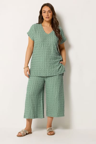 Yours Saliegroen Tshirt Met Bubbeltextuur Size 42