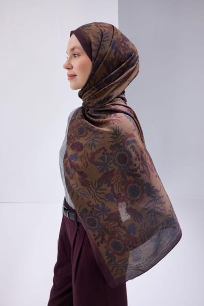 Silk Home Viskose-mix slank/wikkelsjaal met een bruine achtergrond - Hoofddoek - Hoofddeksel - Hijab– bordeaux dessin, met een stevige valt, 190×70