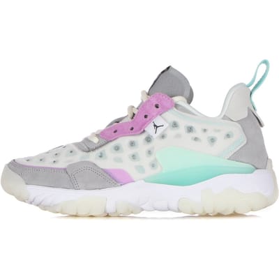 Lage Sneakers Nike Baskets delta 2 platinum tint/dk smoke grey/white