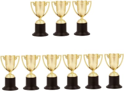 Bekertrofeeën Set - Gouden Prijzen - Competitie Belonen - Duurzaam Plastic Materiaal - 9 Stuks - Goud