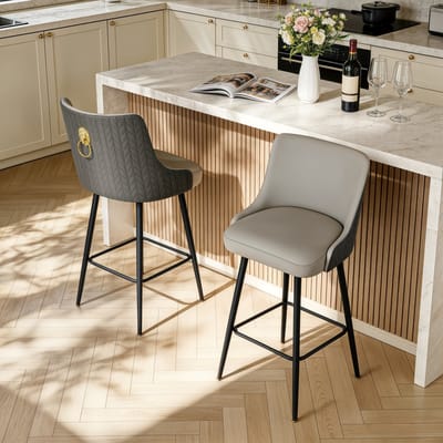 FATIVO Barkruk Set van 2 - 360° Draaibaar - Luxe Microleder met Leeuwenkop - Krasbestendig - Hoge Rug - Met Voetensteun - Grijs & donkergrijs