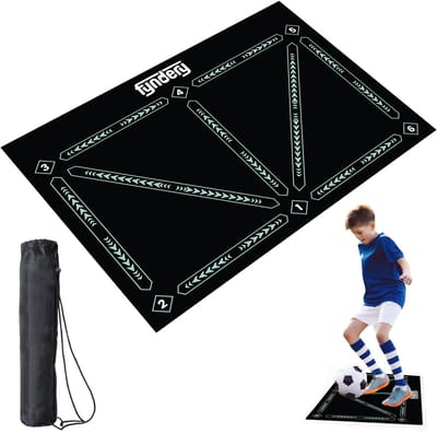 Fyndery® Voetbalmat 90x60 cm – Voetbal Oefenmateriaal voor Thuis en Op Het Veld – Voetbal Trainingsmat, Dribbelmat, Agility Mat, Voetbaloefenmat voor Jongens en Meisjes – Stil, Duurzaam en Multifunctioneel - Inclusief Draagtas